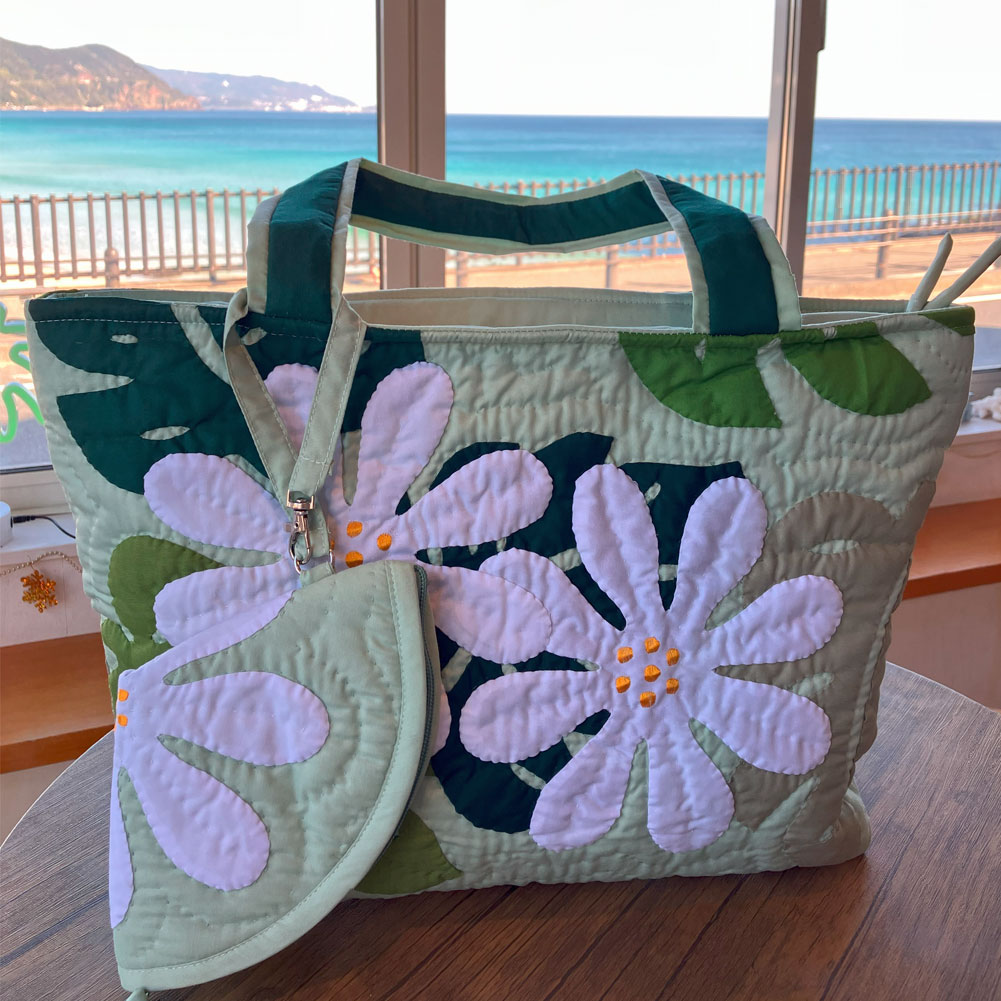 ハワイアンキルト バッグ モンステラ×ティアレ柄 ポーチ付き大