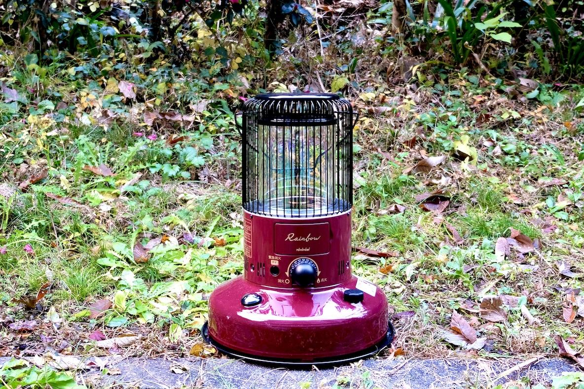 炎が美しいトヨトミの「石油ストーブ」と、一生物の南部鉄瓶で冬休みの