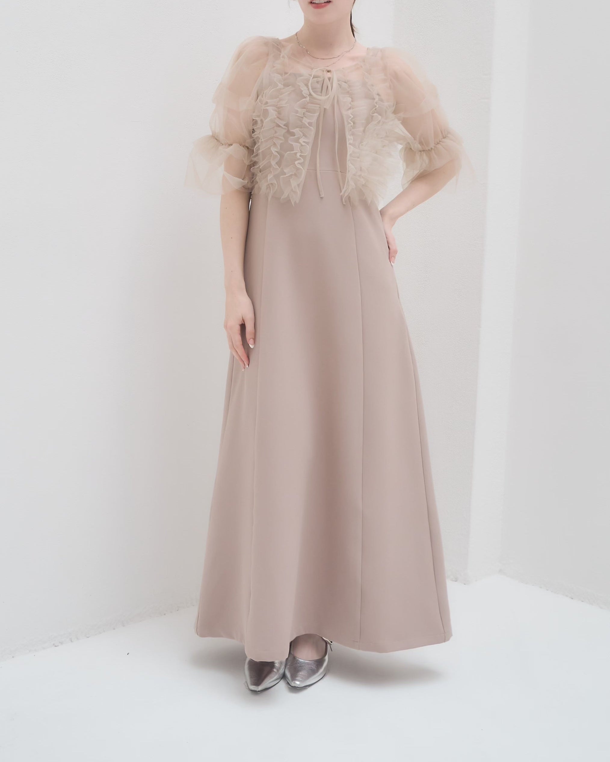 ら♡】MELLOWNEON フリル付きベージュロングドレス MELLOWNEON フリル