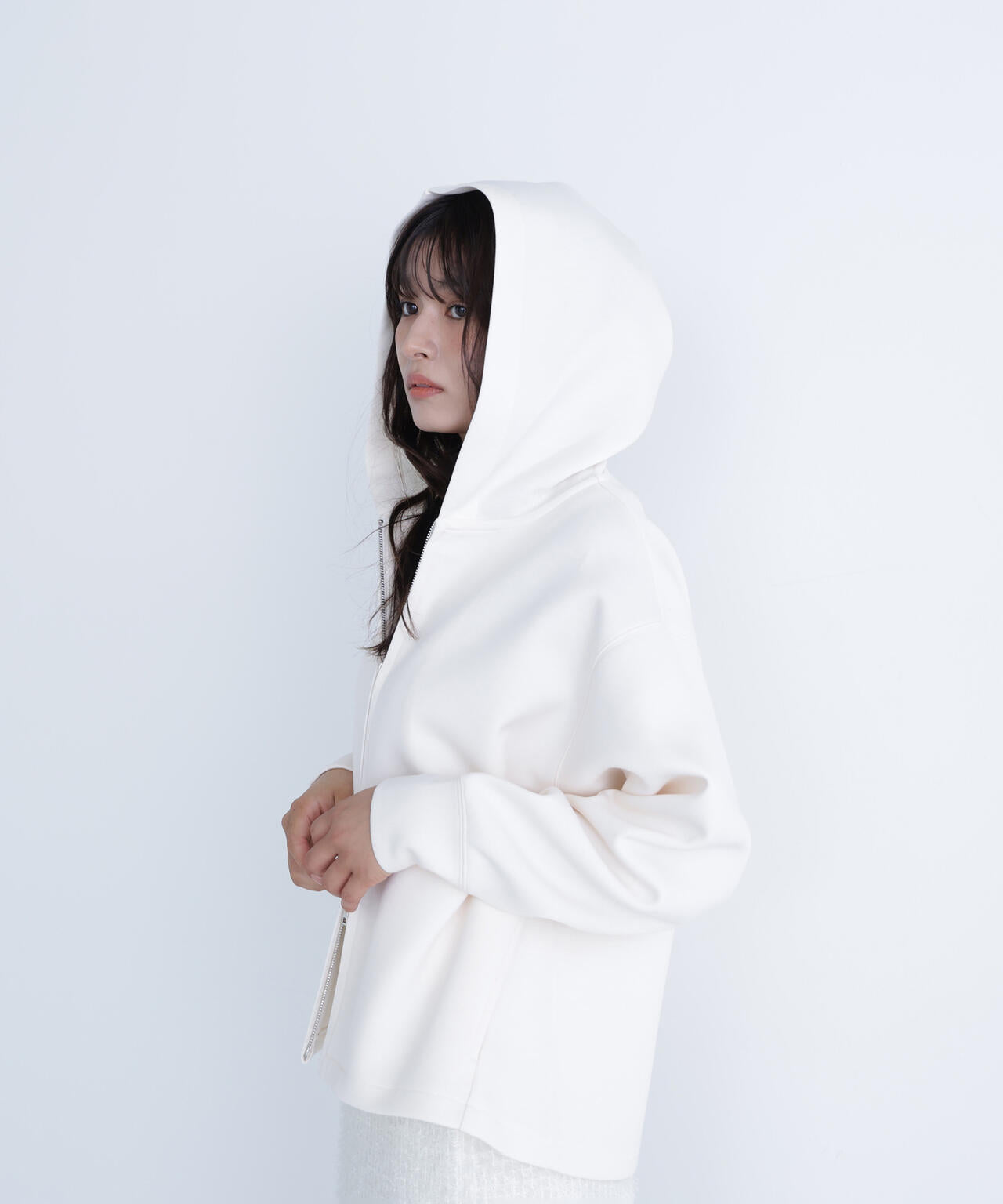 マスターバニー❣️ダンボールパーカー ホワイト新品未使用品 サイズ2