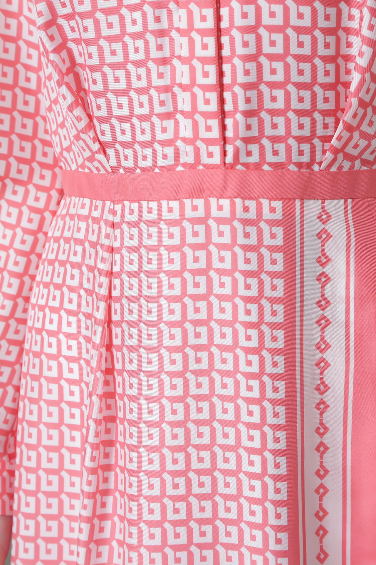 URBAN PRECIOUS] ジオメトリックプリントワンピース | PINKY&DIANNE