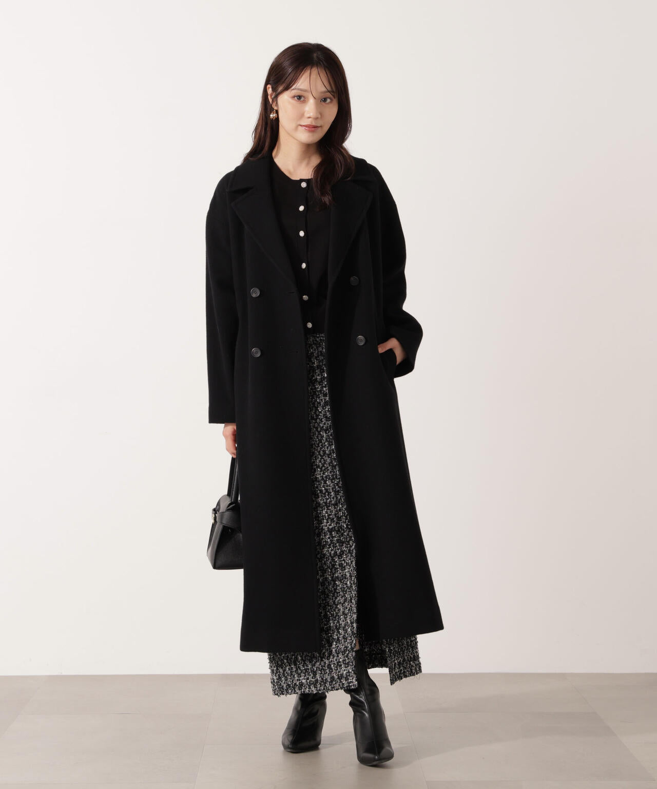 加藤栞さん着用】ダブル釦チェスターコート | PROPORTION BODY