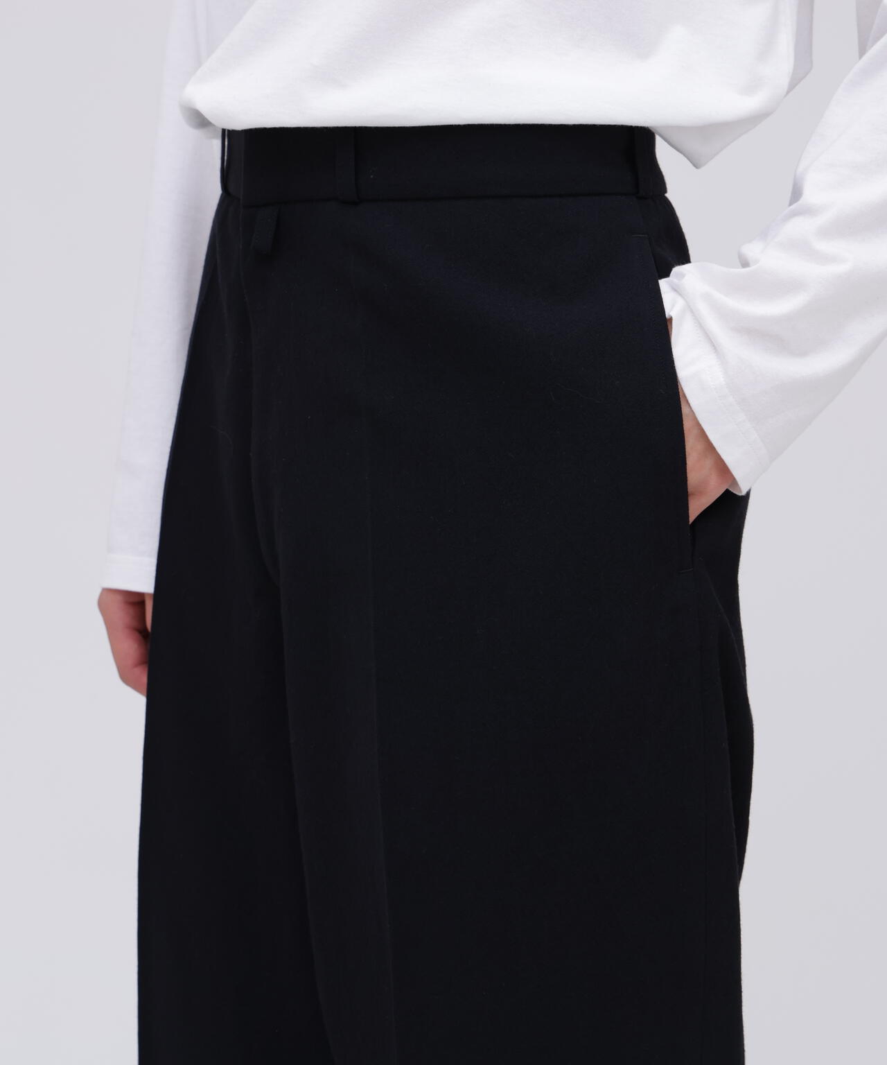 blurhms / WOOL GABARDINE TROUSERS | THE LIBRARY（ザ ライブラリー