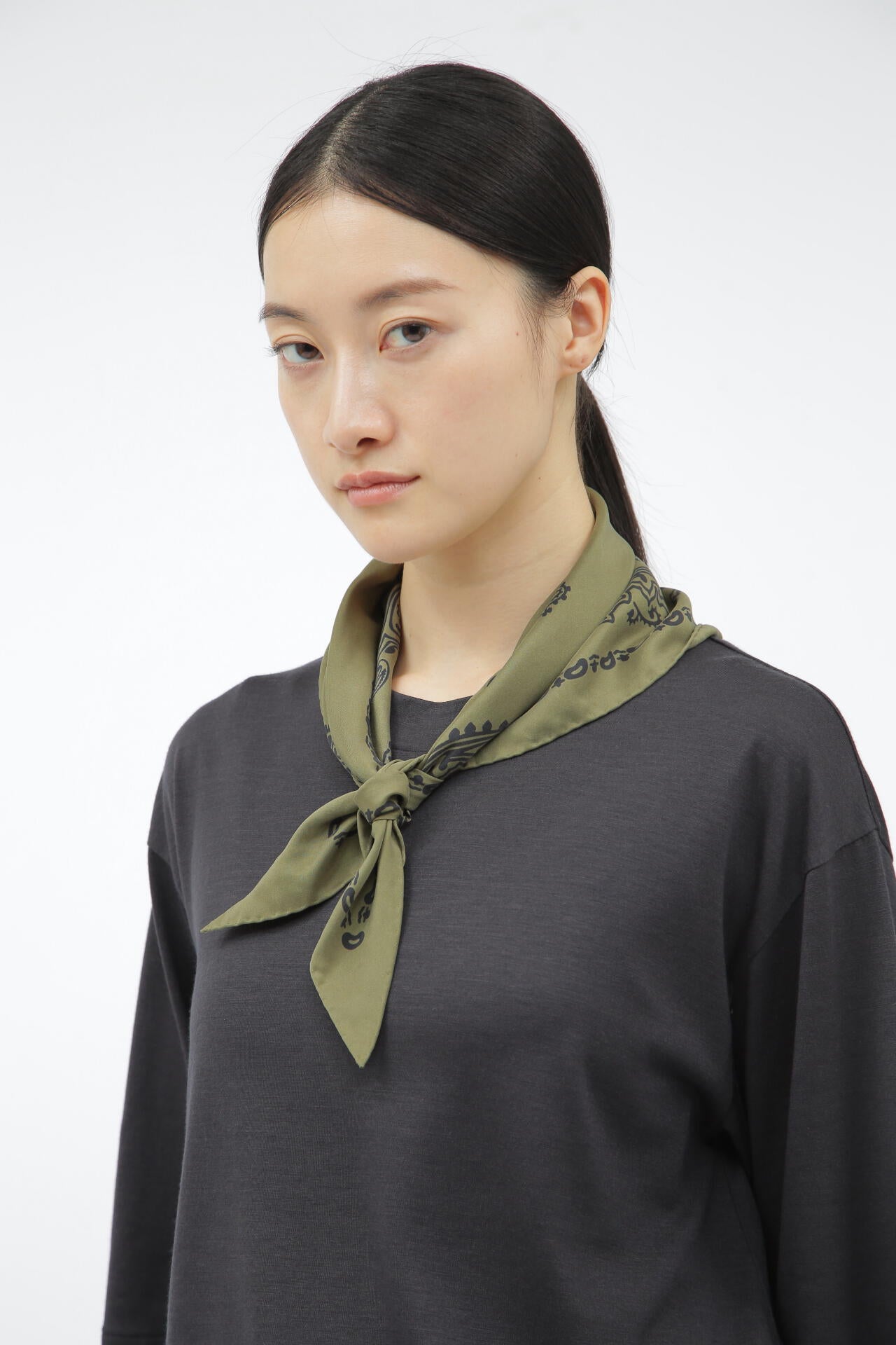 GRAPHIC BANDANA SCARF | MARGARET HOWELL（マーガレット・ハウエル