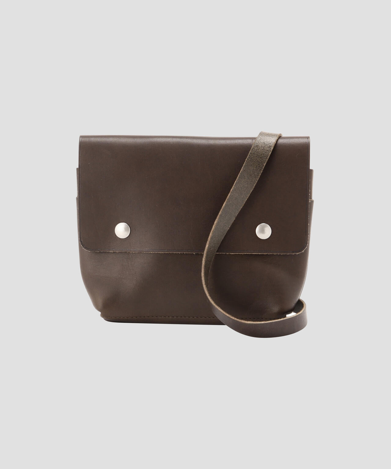 TOUGH LEATHER | MARGARET HOWELL（マーガレット・ハウエル） ｜【公式