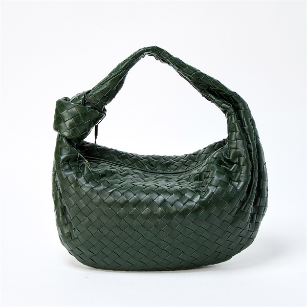 BOTTEGA VENETA ジョディ イントレチャート ショルダーバッグ グリーン