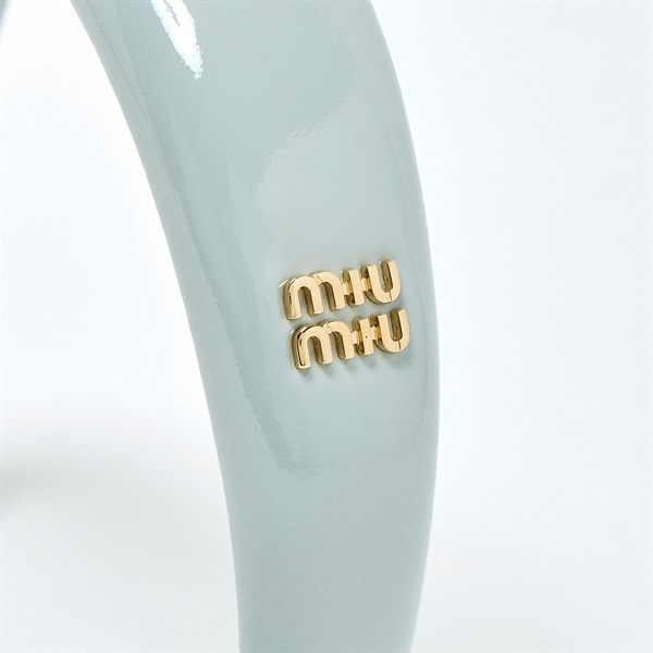 MIU MIU カチューシャ 5IH025 ブルーグレー パテントレザー