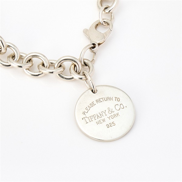 TIFFANY & Co. リターントゥティファニー オーバルタグ
