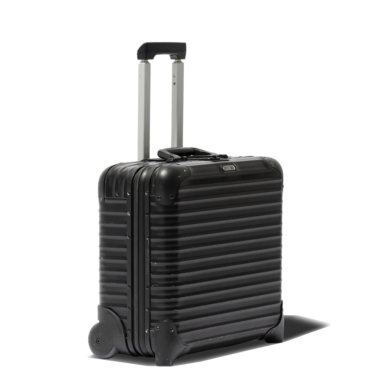 あのリモワが10万円から買える！」素敵すぎるリモワのユーズドスーツ