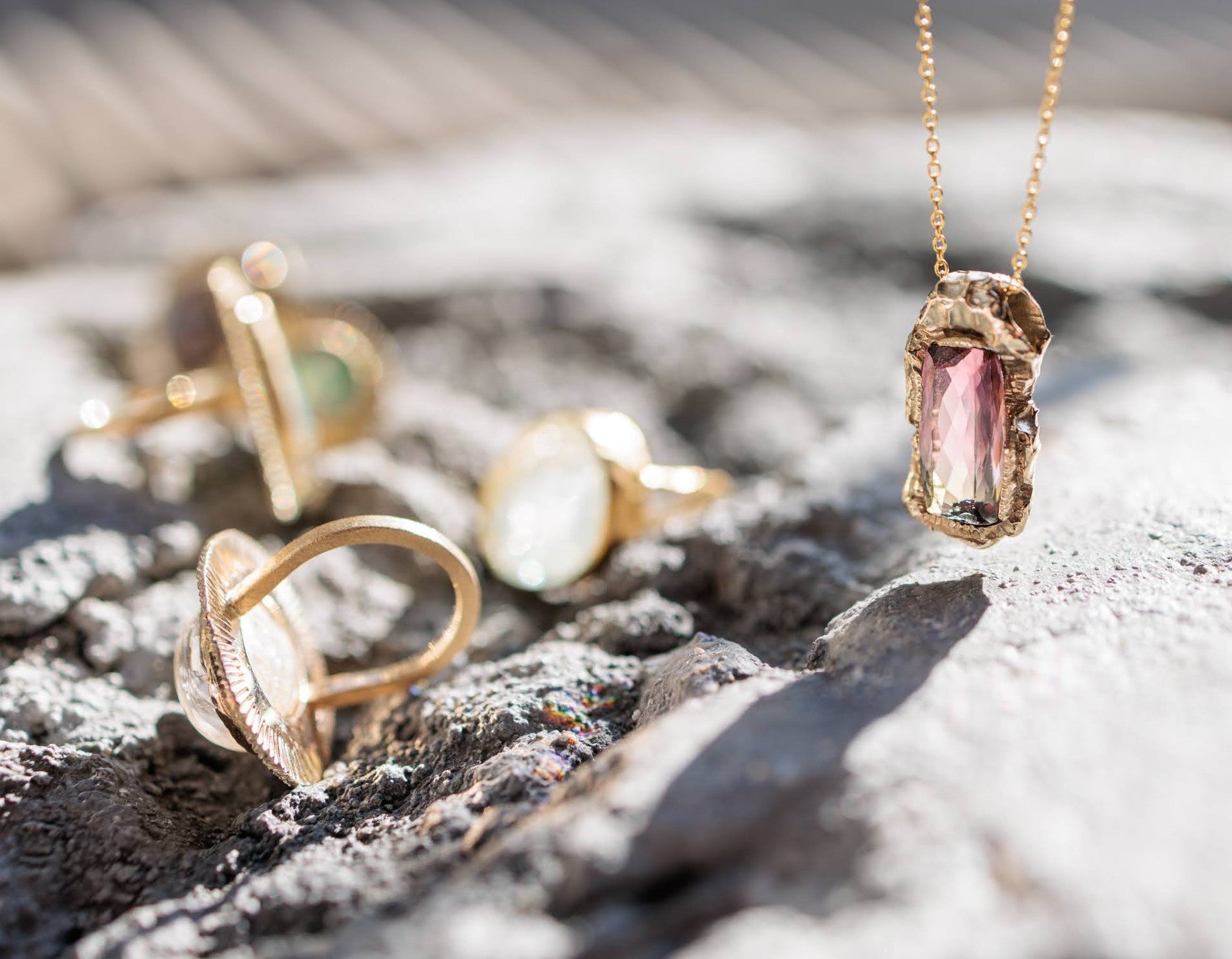 Featured【fragments】 – Moixx