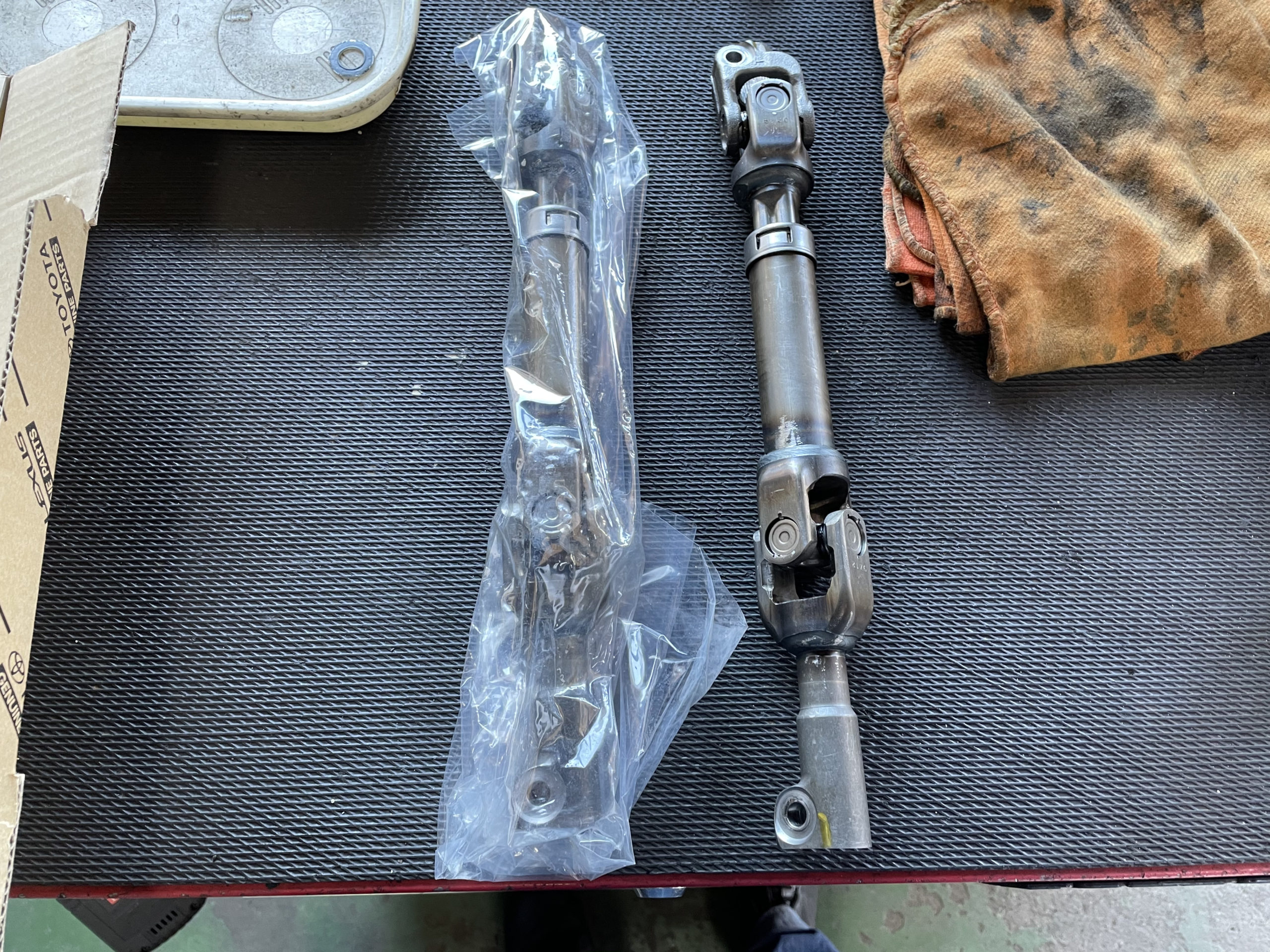 TOYOTA エスティマ HYBRID AHR20 インタミシャフト 交換 | 【 車検