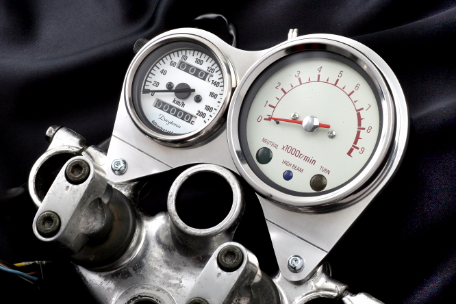 愛車のイメージが変わる、そして気分も変わる！ メーター&メーター
