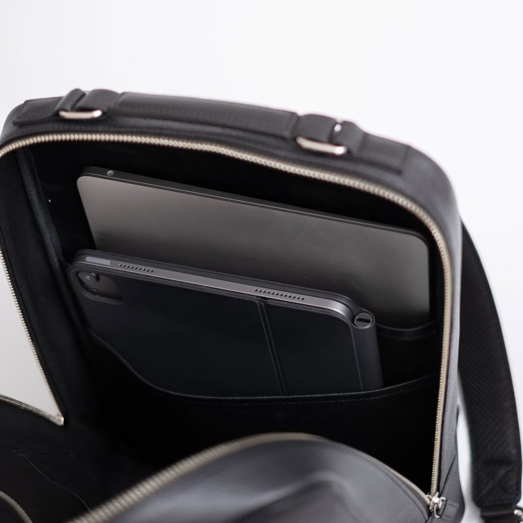 THE Backpack - Black | muon公式オンラインストア