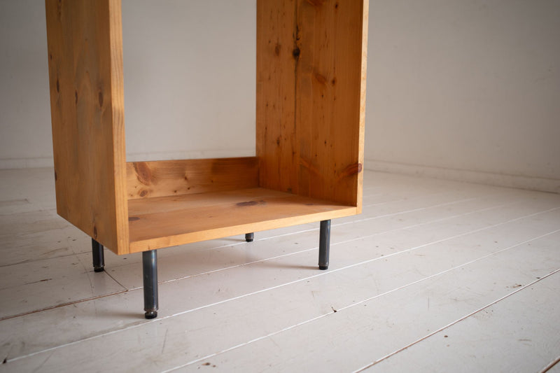 無垢とアイアン脚のハンガーラック – NEALD