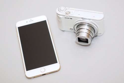 撮った写真はスマホへ自動転送! サクサク動作も快適! - カシオの遊べる