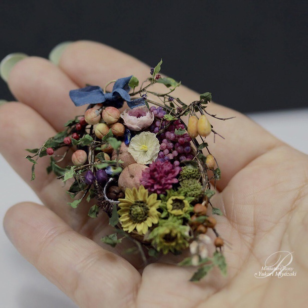 花びら1枚1枚まで表現された精巧さが魅力！ミニチュアフラワー作家に