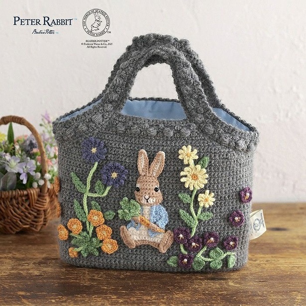 ピーターラビット(TM)のニットバッグやリースを作れる手芸キットが発売