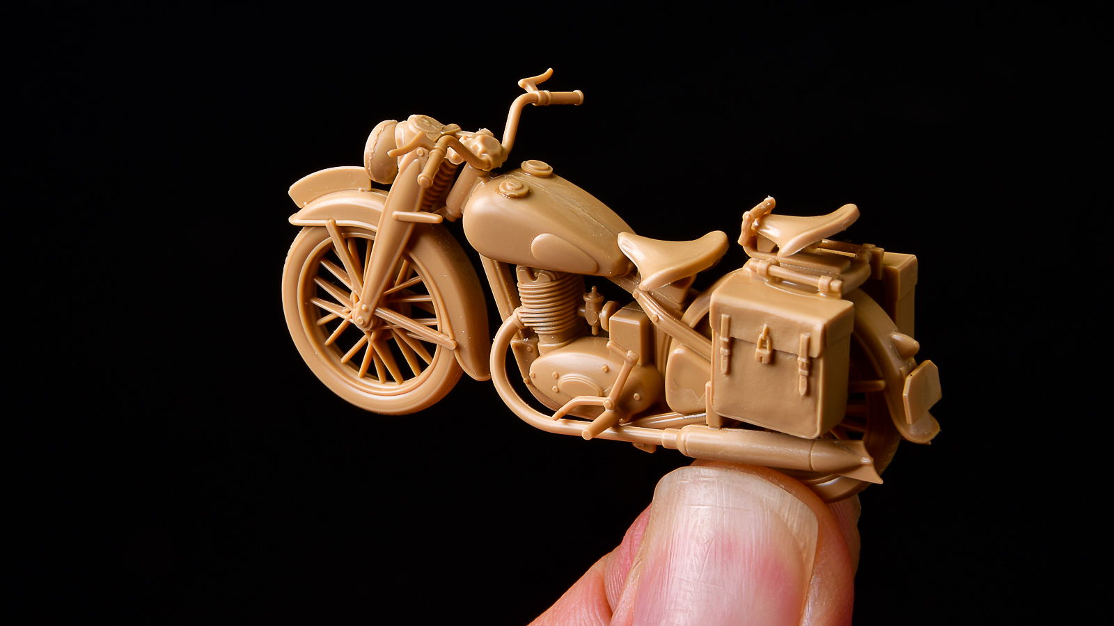 世界一やさしいオートバイのプラモはタミヤの戦車模型の中にある