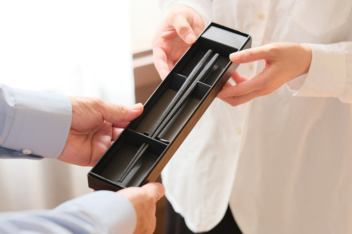 黒燿八角（こくようはちかく） 20～24.5cm 専用箸置き・専用ボックス