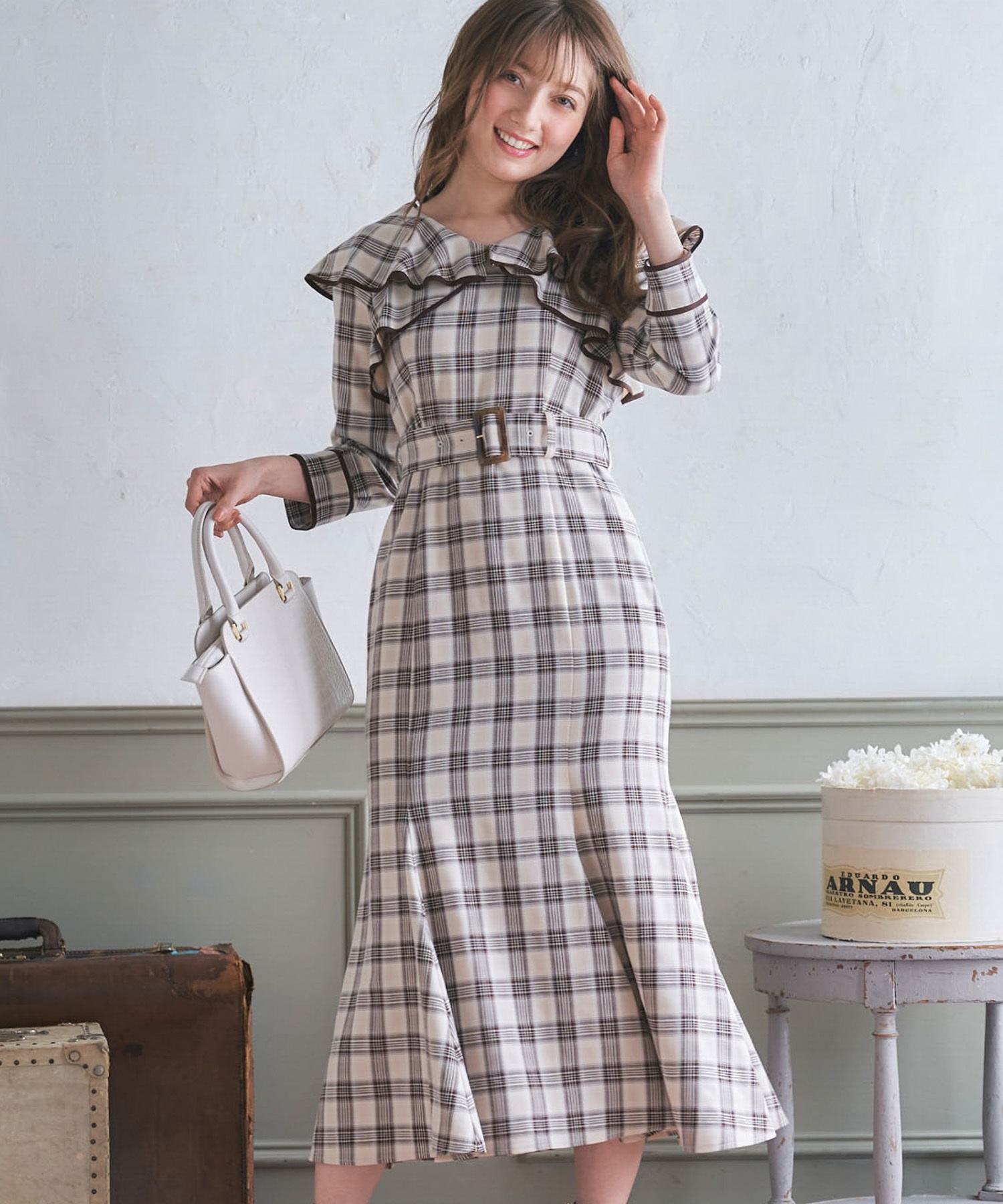 パイピングフリルワンピース | ロングワンピース | NOELA OFFICIAL WEB