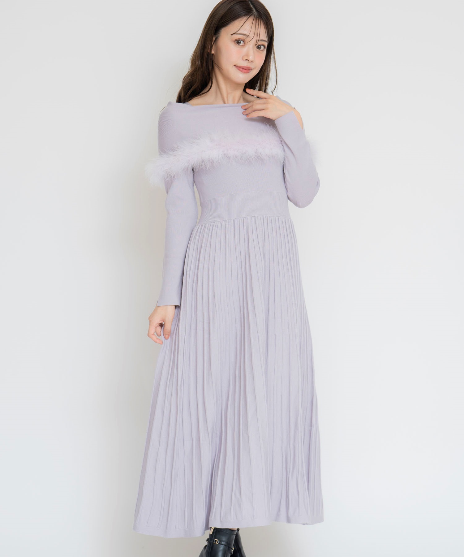 フェザートリムニットワンピ | ニットワンピース | NOELA OFFICIAL WEB