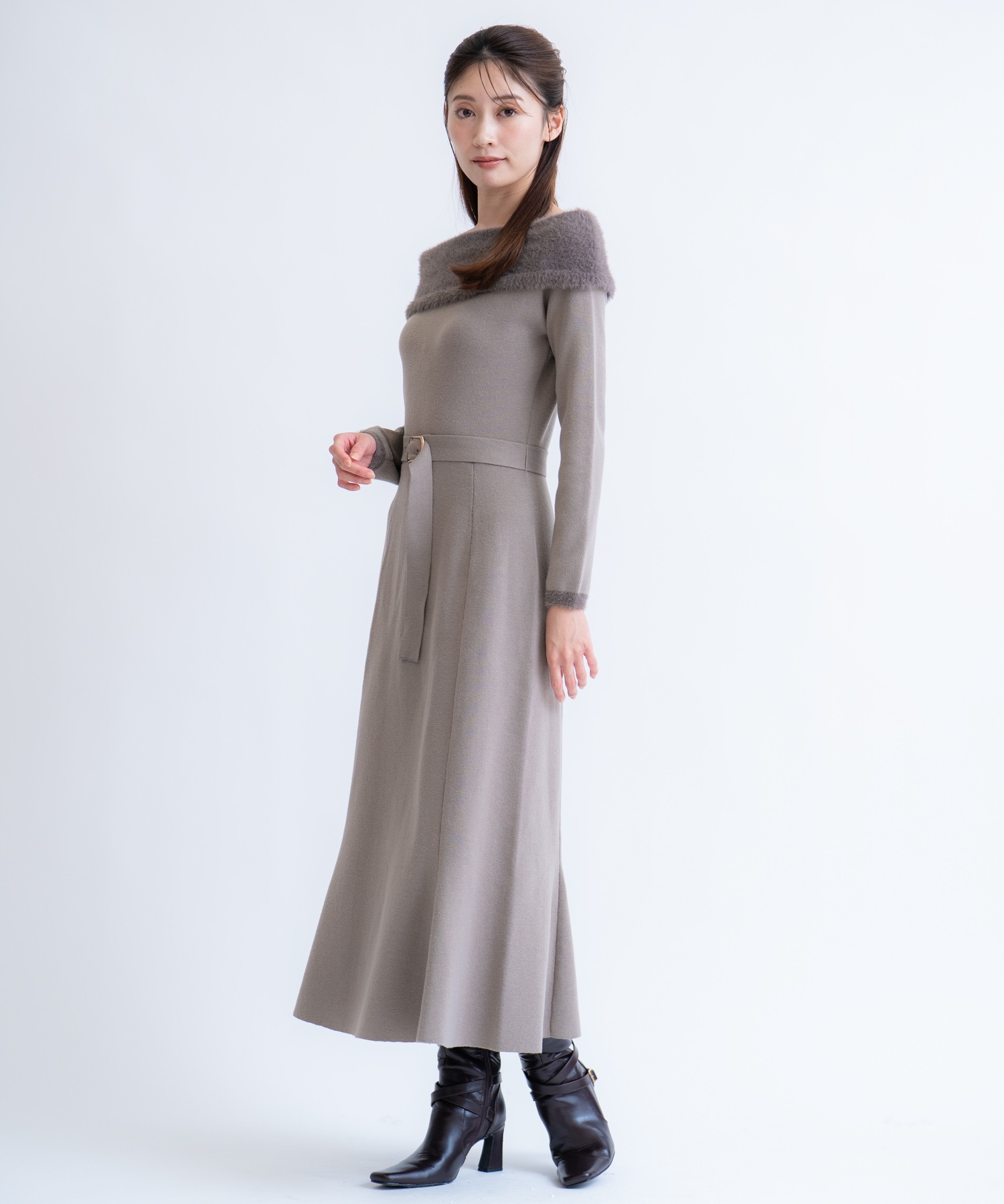 フェザートリム配色ドッキングワンピース | ニットワンピース | NOELA