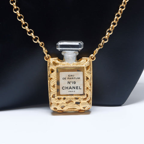 シャネル CHANEL 香水ボトル N°19 香水ケース ネックレス ゴールド