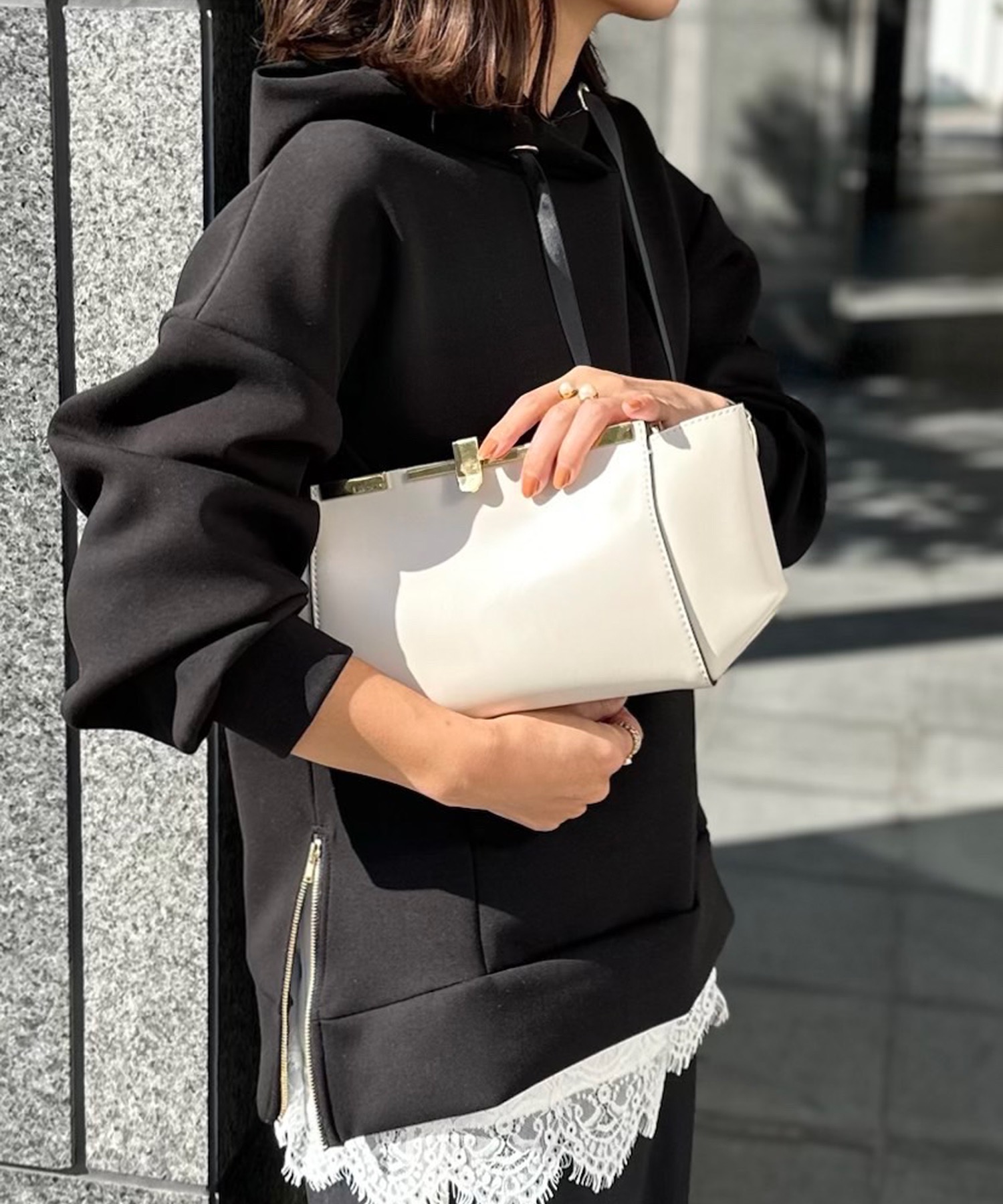 大人フーディー】サイドジップダンボールニットフーディー Emma Taylor