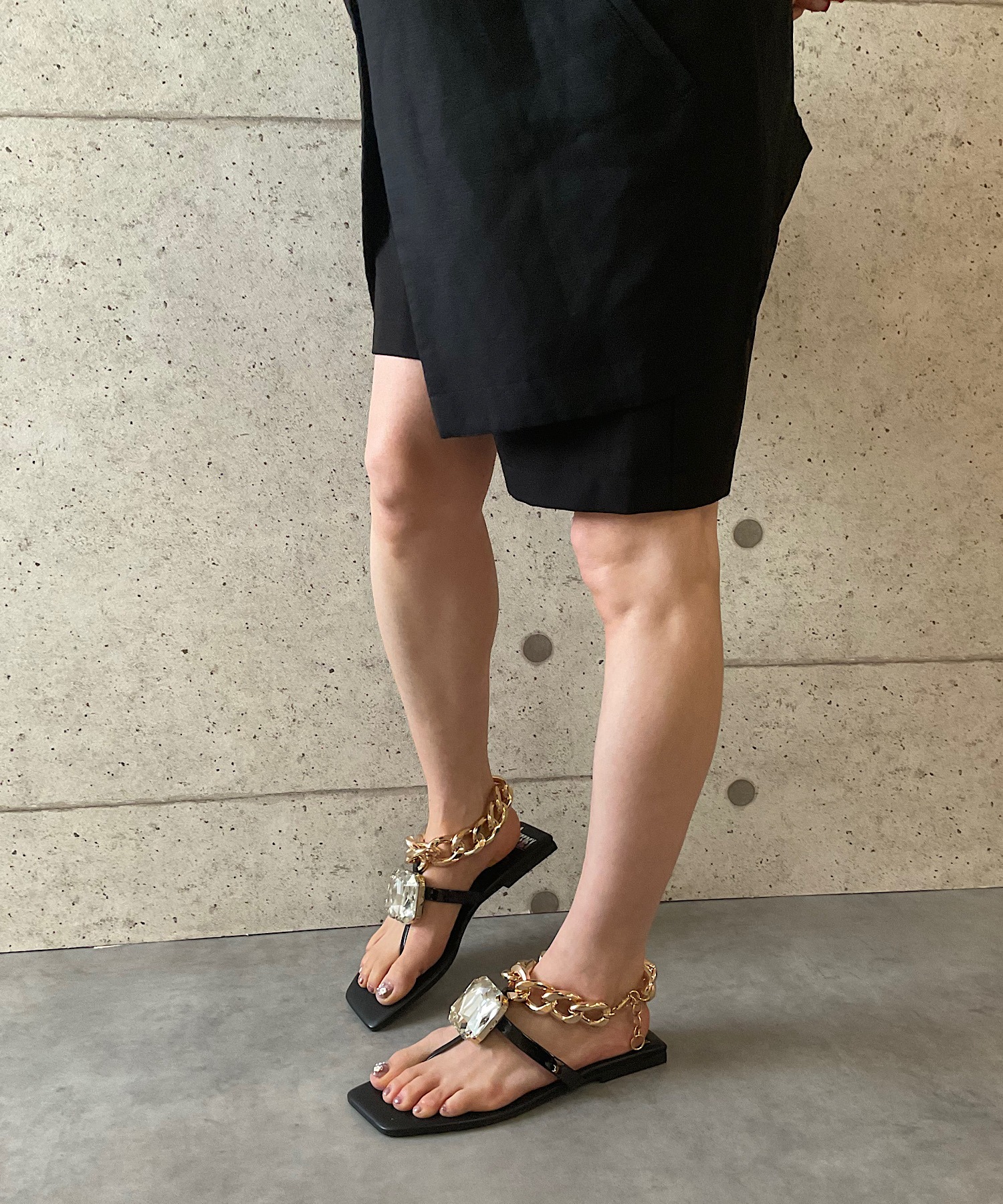 チャンキーチェーン アンクルストラップサンダル Jeffrey Campbell