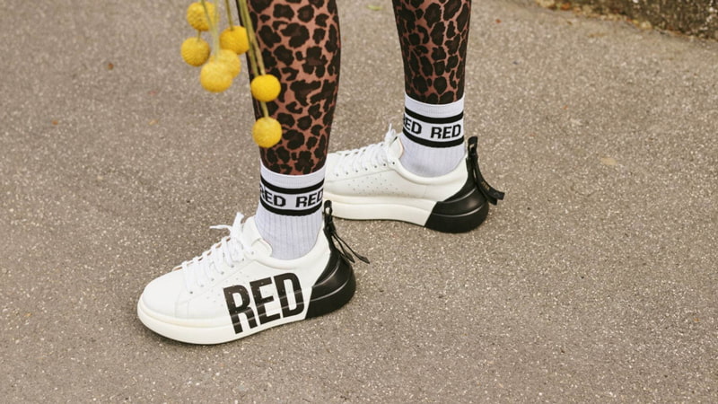 履き心地と洗練デザインを両立！ チャンキーソールがキャッチーな