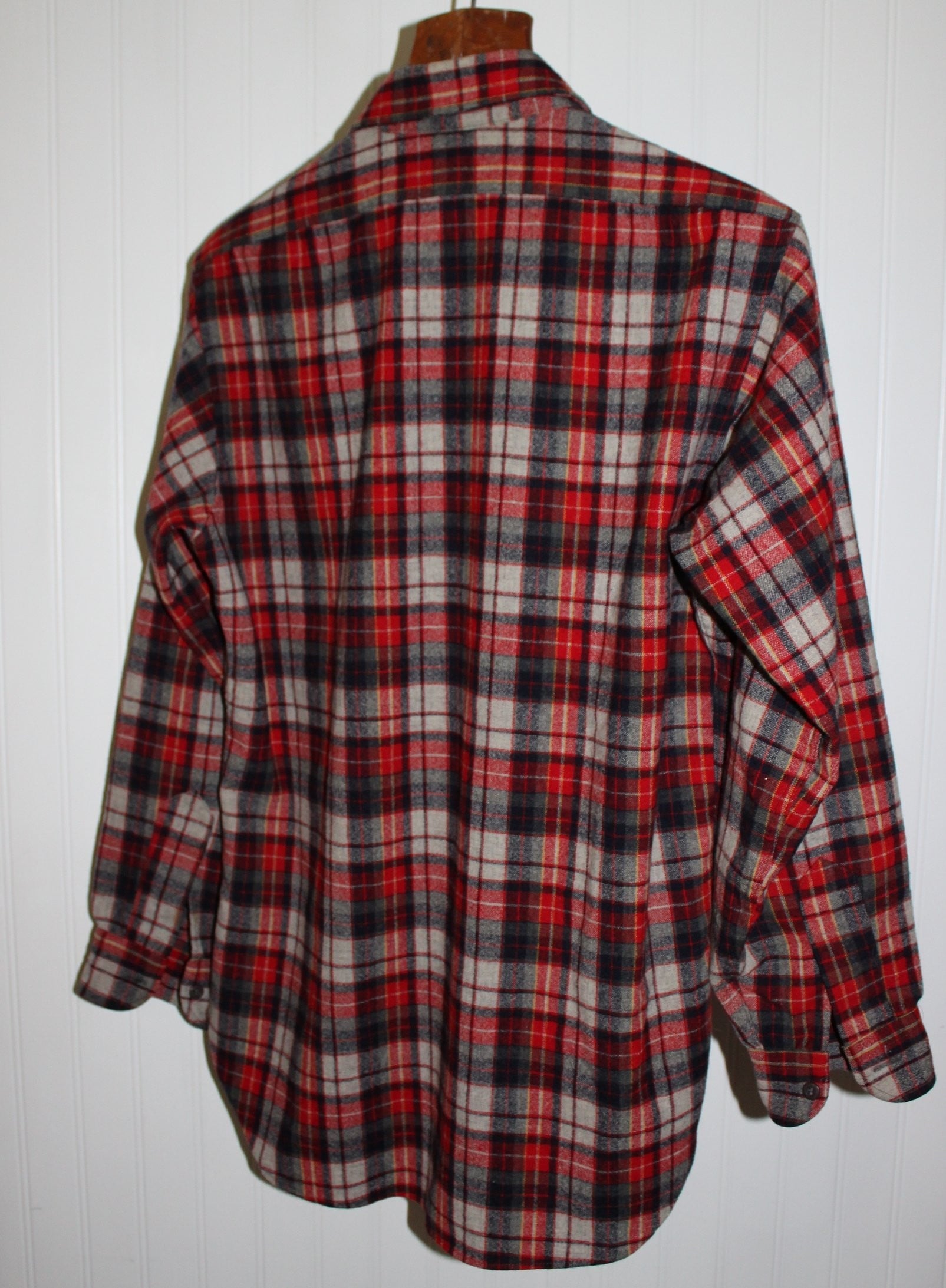 Pendleton Mens Wool Shirt Red Grey Plaid Medium – Olde Kitchen & Home