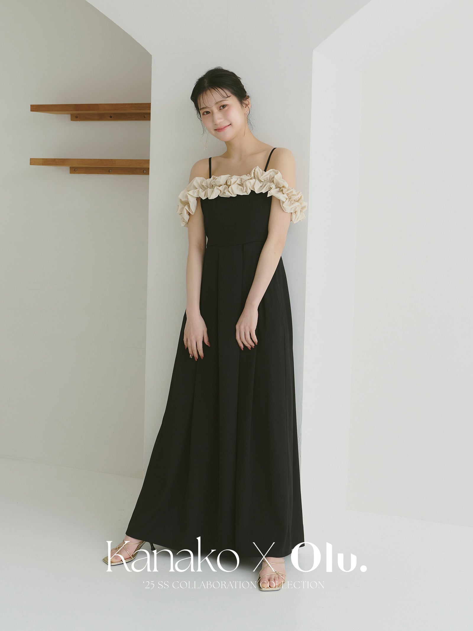 予約】【Kanako×Olu.】ショルダーフリルタックワンピース【発送予定日