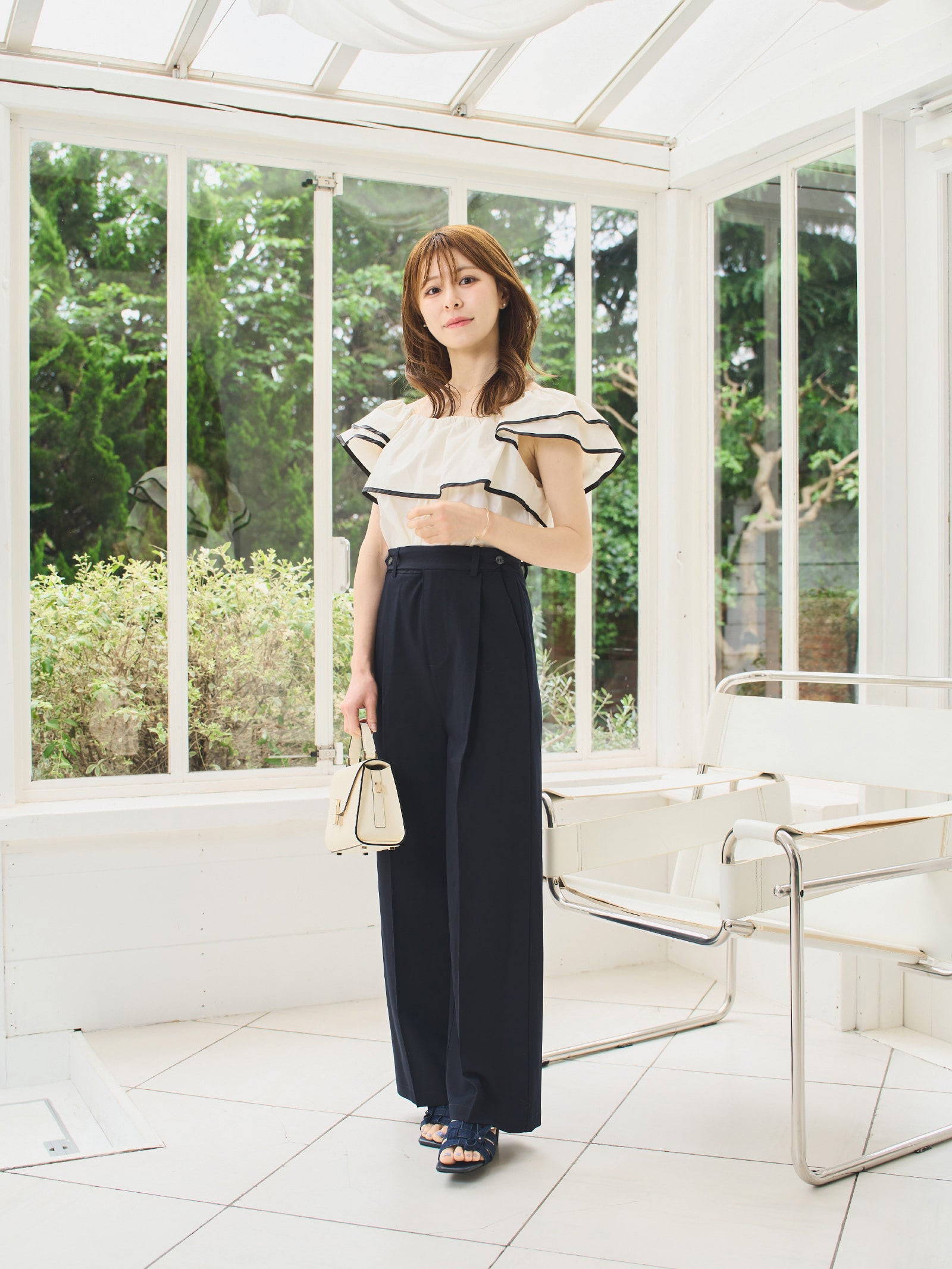 サイドボタンタックワイドパンツ