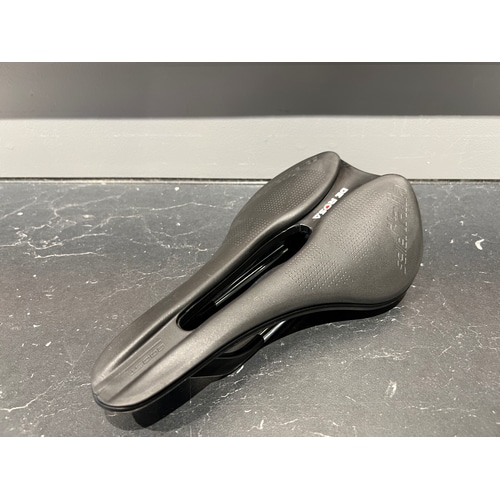 DE ROSA ( デローザ ) サドル MODEL X ( モデル エックス ) ブラック