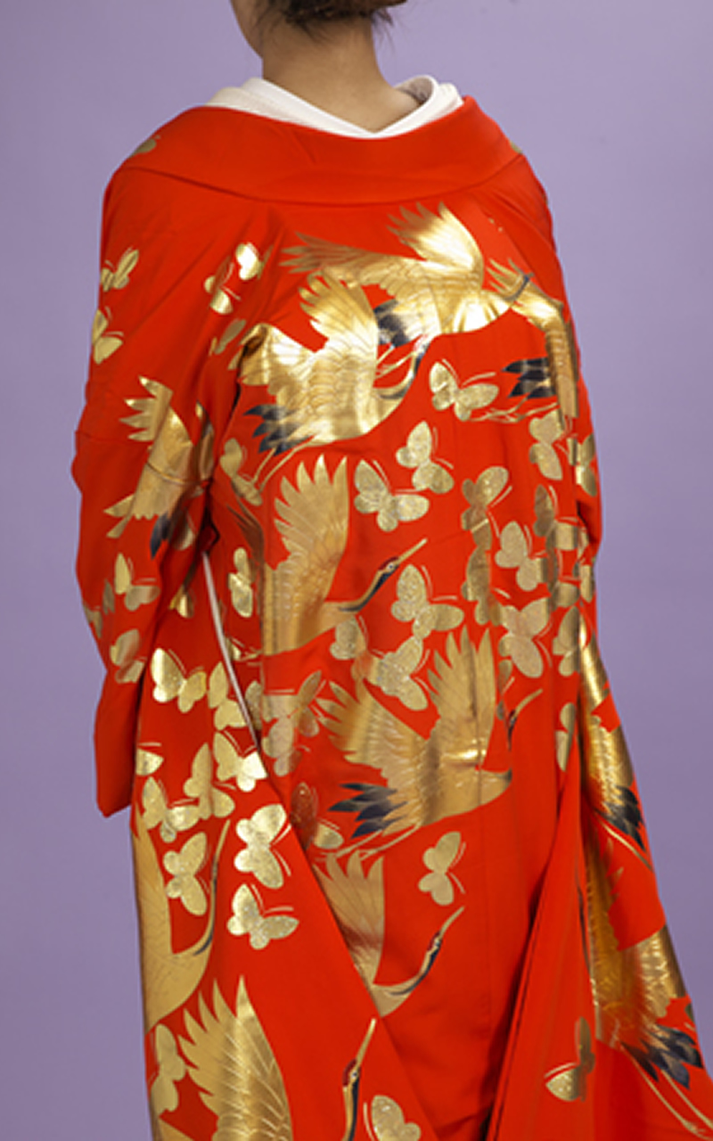 本手描き友禅色打掛レンタル 赤地に本金箔の鶴・蝶柄 / オリフリ