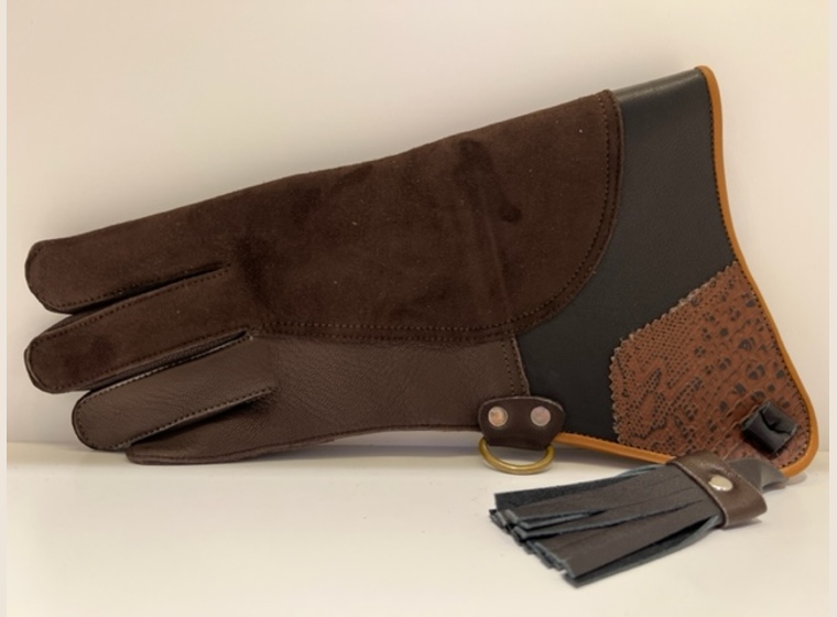 ファルコングローブ | 猛禽グッズ | グッズ&餌（エサ） | Rare ZOO