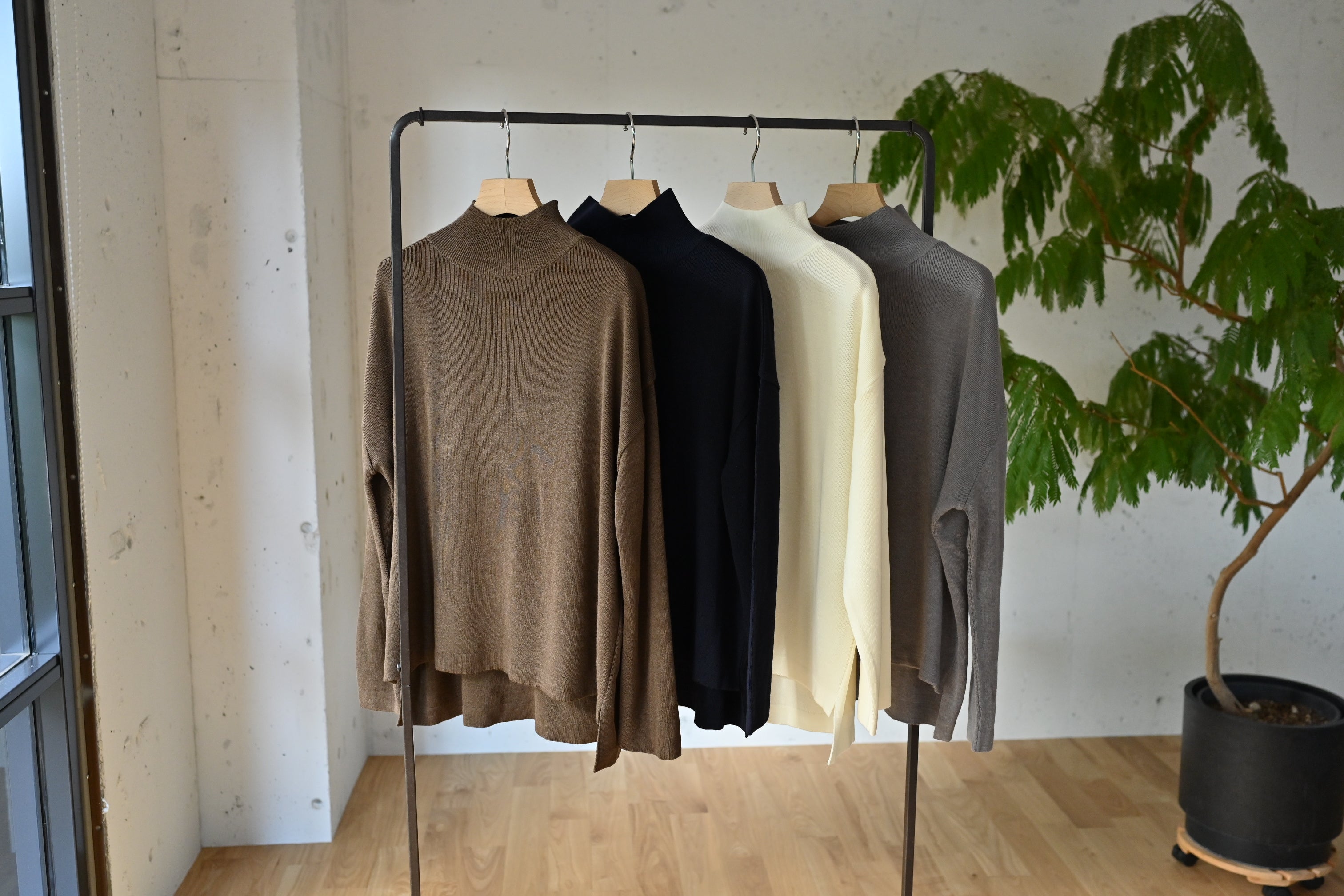 洗えるきれいめタートルニット – OURHOME