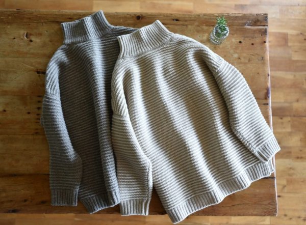 上質ウールのハイネックニット – OURHOME