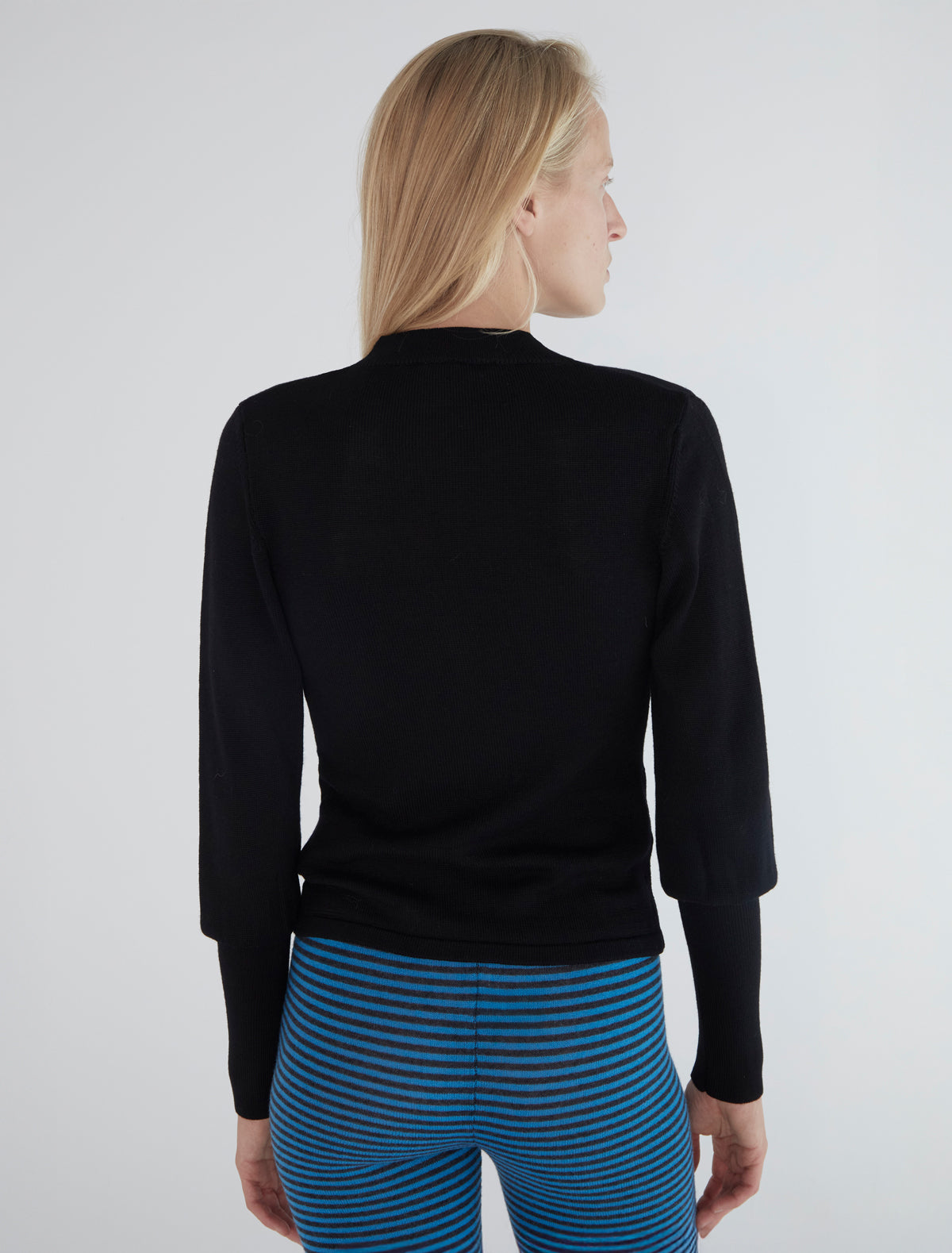 GISELA-Negro – paloma wool