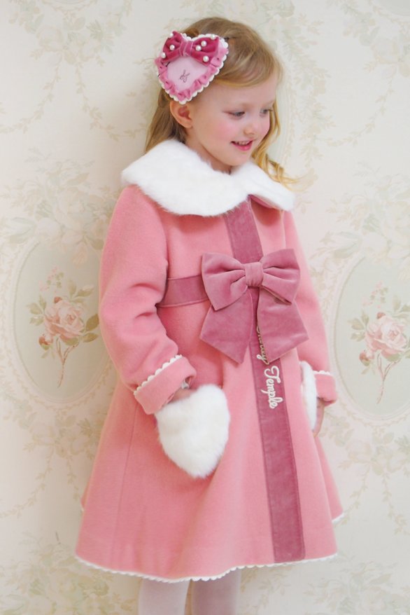 コート予約で大人気の「HEART RIBBON COAT」は プレゼントラッピングが