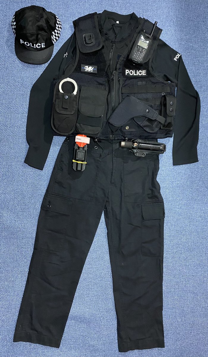 イギリス国防省警察 装備揃う