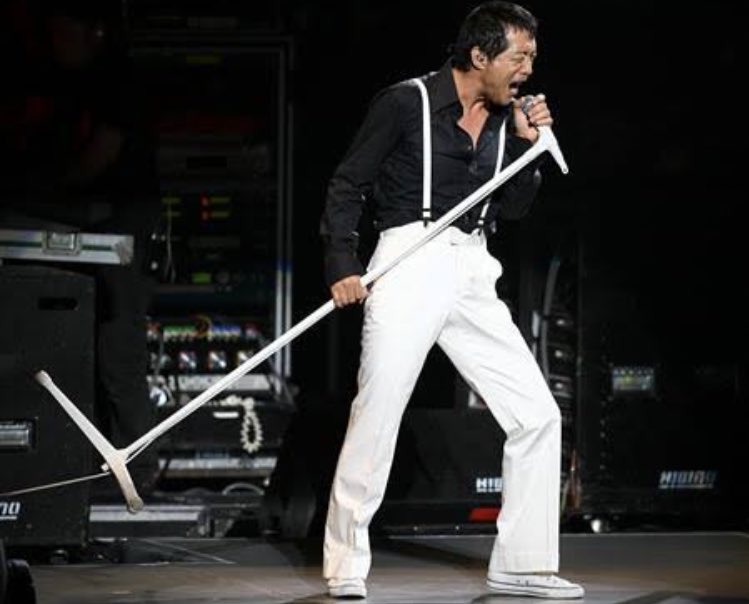 完璧に矢沢永吉スタイル！ 白サスペンダーもお願いします🙏