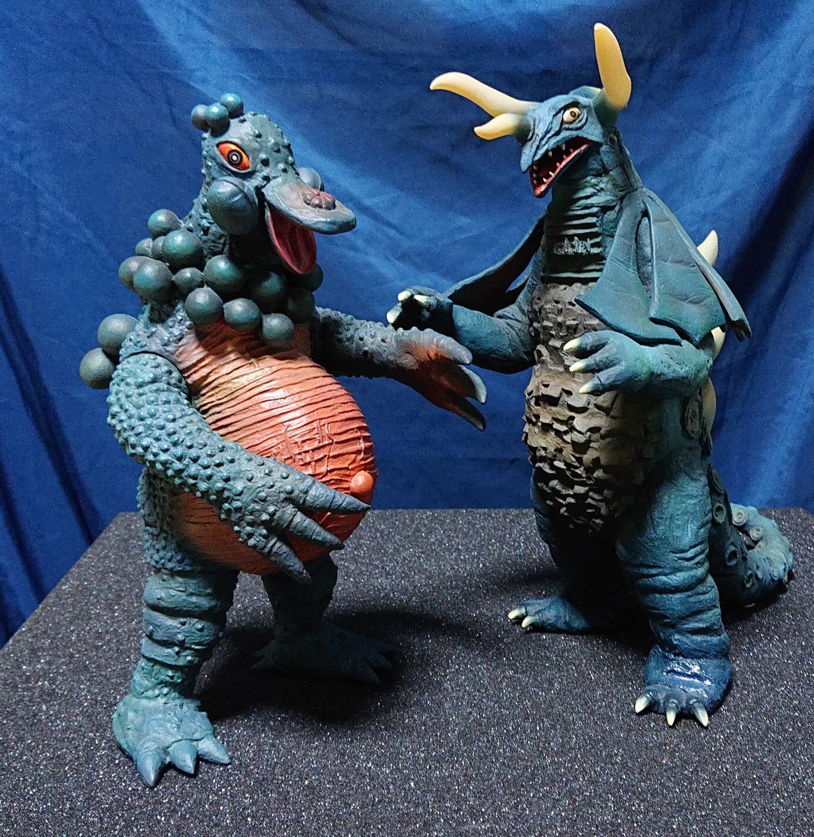 体を液体化するコスモリキッドさえ ライブキングの防御力には苦戦