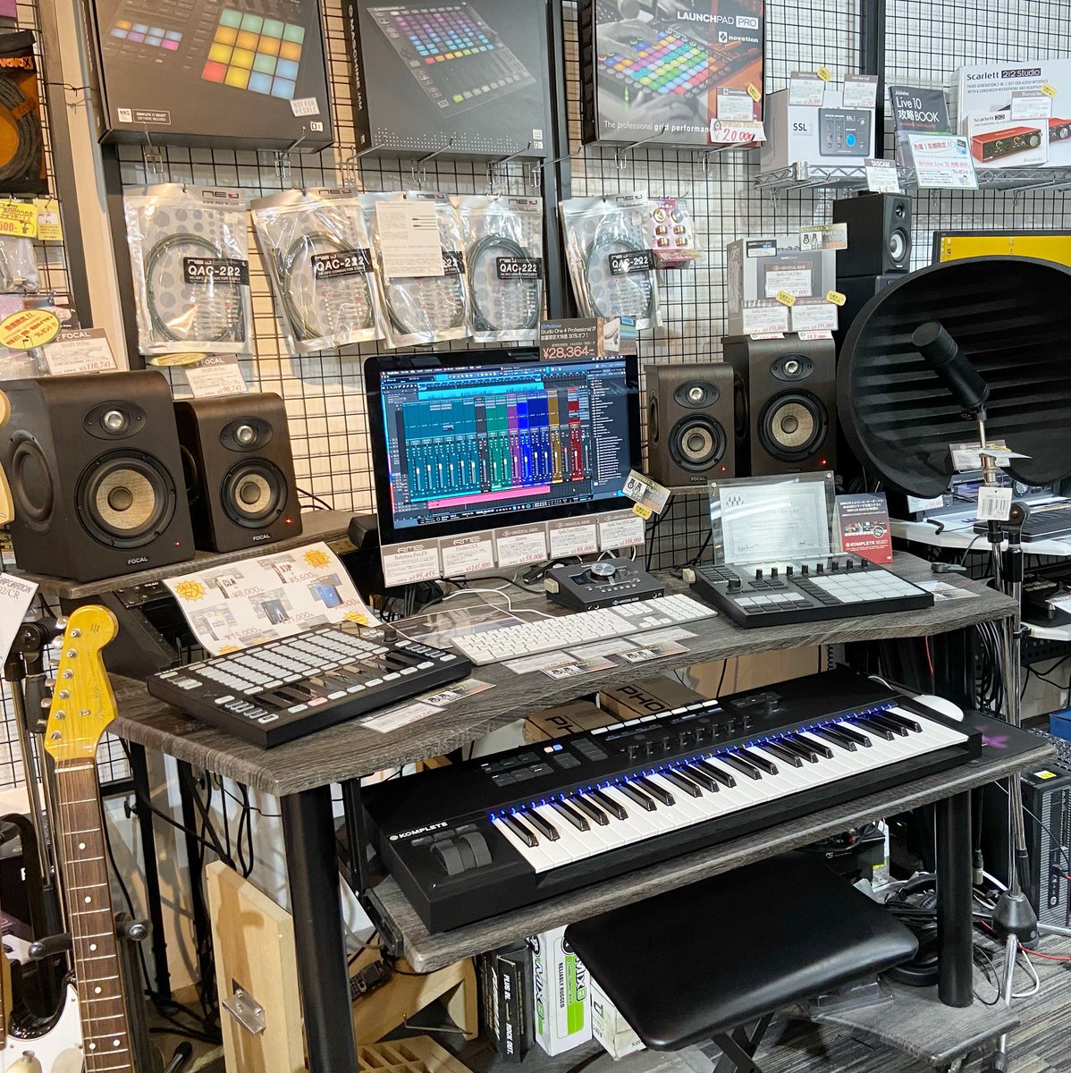 DTM専用デスク Pro Style KWD-200 左右には4Uのラックマウントスペース