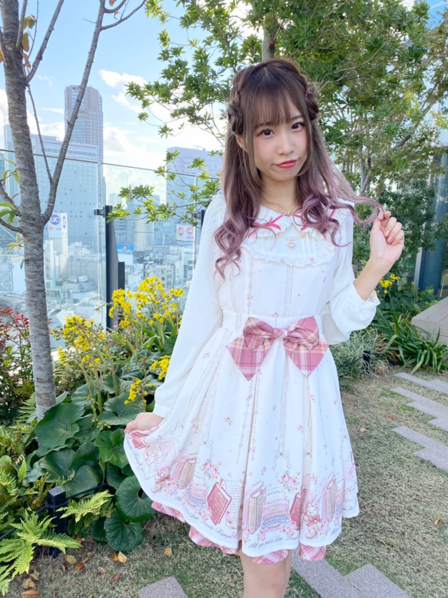 値下げ 希少 LIZLISA 花柄パワネワンピース 値下げ 希少 LIZLISA 花柄