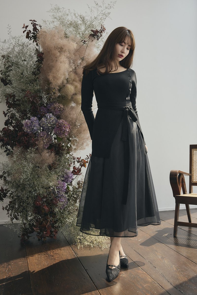 Rib Knit Tule Skirt Set// 一枚でバレリーナのような着こなしを