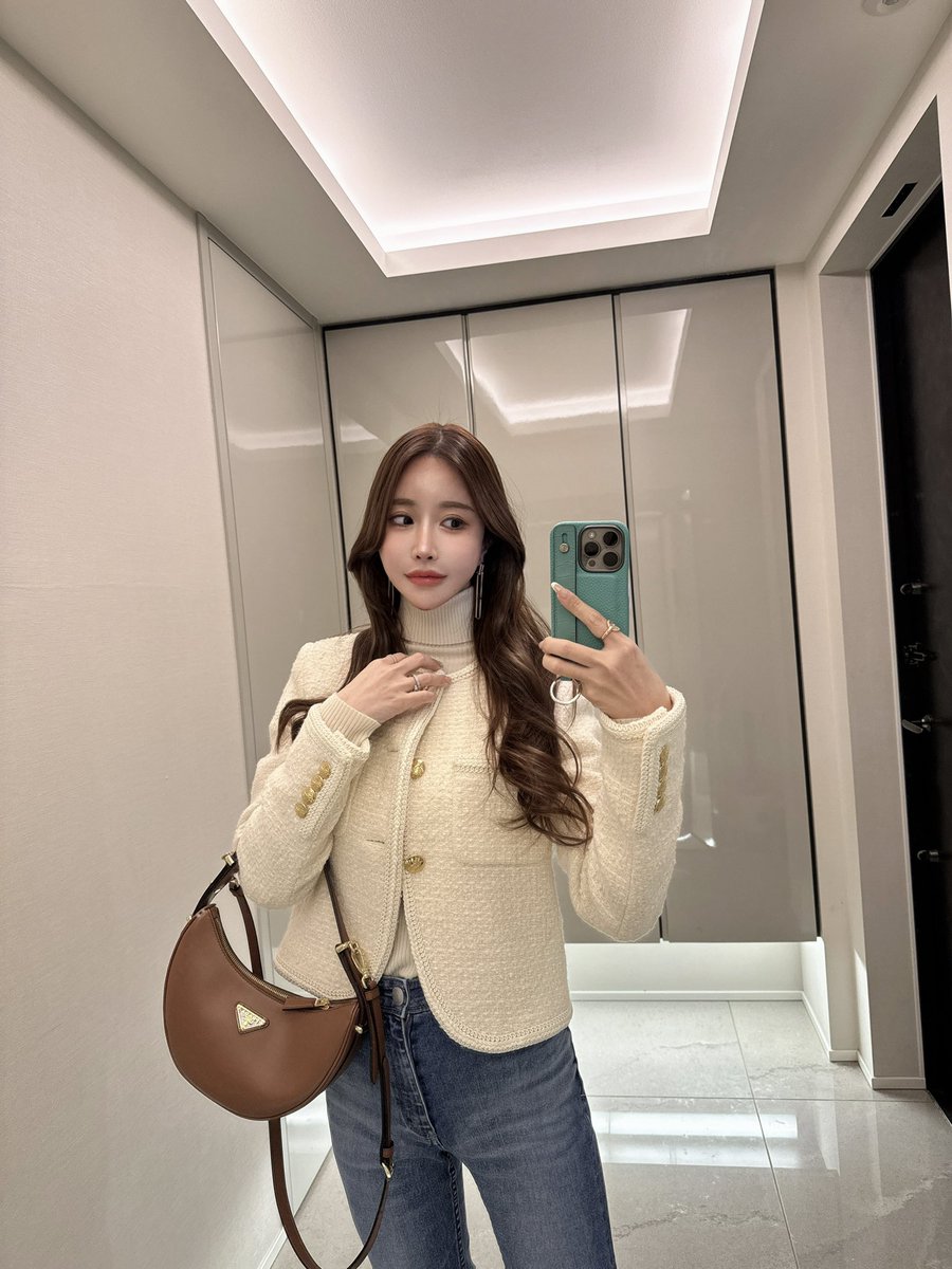 インスタで紹介したらweb即完しちゃったyanukのブーツカット。 店舗