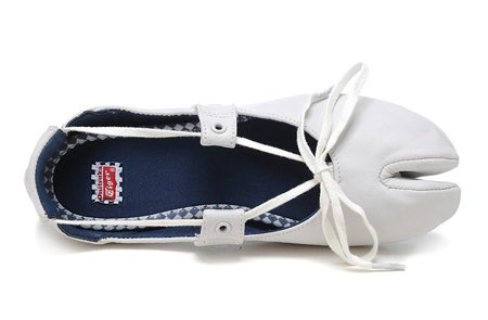 been searching for these onitsuka tiger okatabi sandal for months..