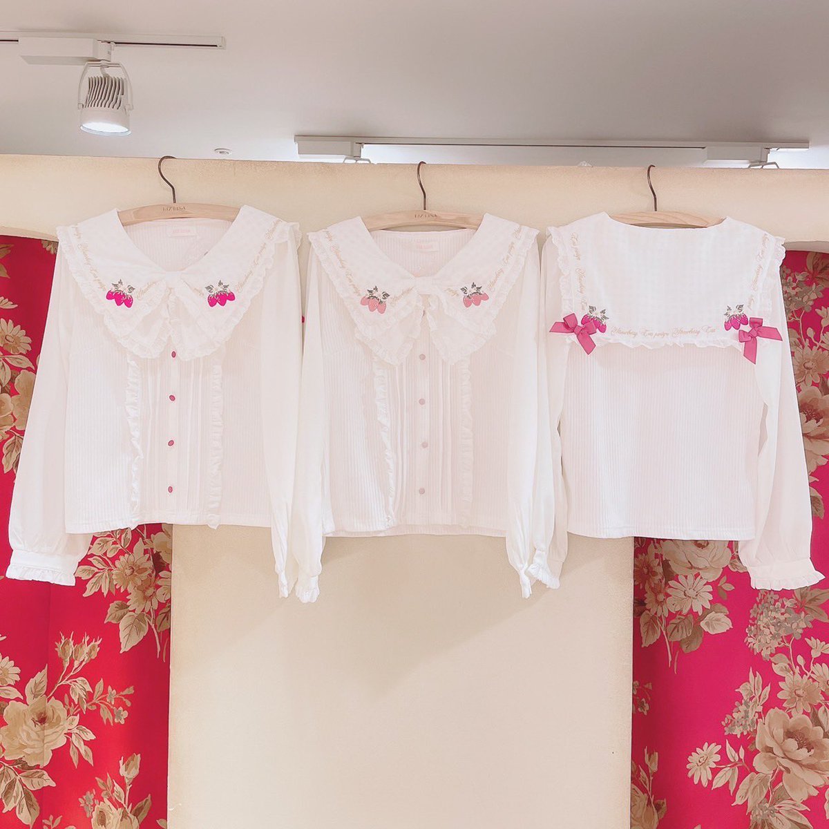 近鉄パッセ店🎀 #Strawberryセーラートップス イチゴの刺繍が 可愛い