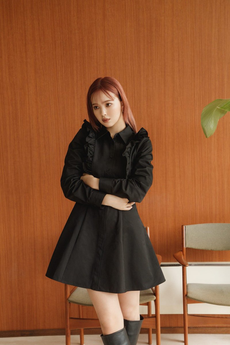 CALNAMURの前回大人気だったシャツワンピースがフリルが足されたりして